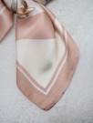 Satengskjerf rosa thumbnail