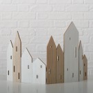 Hus på rekke med lys thumbnail