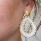 Øredobber med glasskrystaller hvit thumbnail