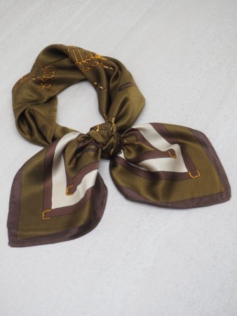 Satengskjerf grønt hestemotiv