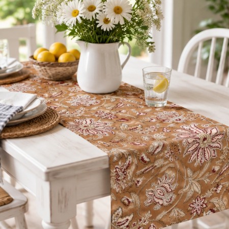 Løper brune blomster