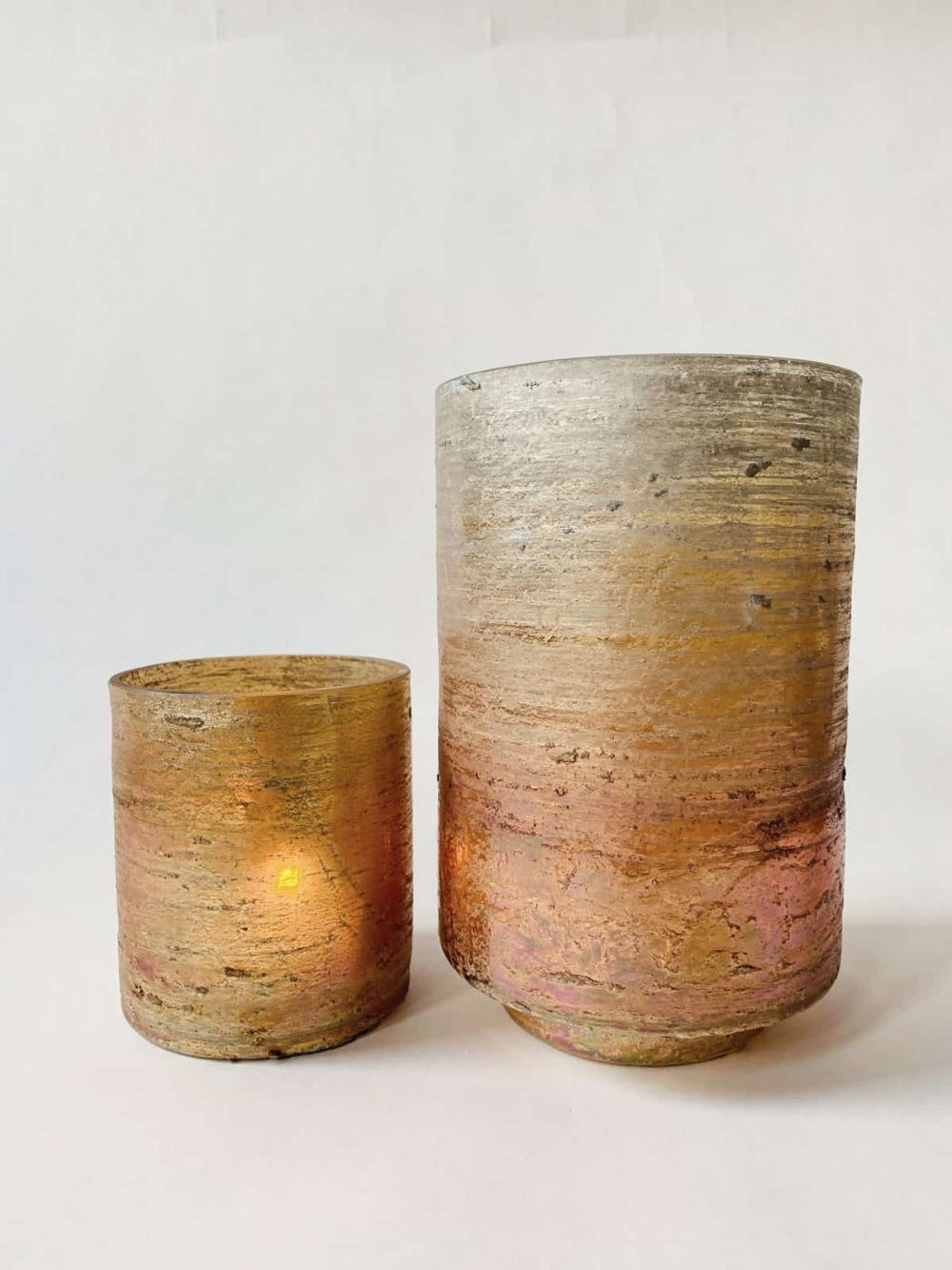 Flott lysglass i varme toner som også kan brukes som vase! Plass til en stor lyslenke.