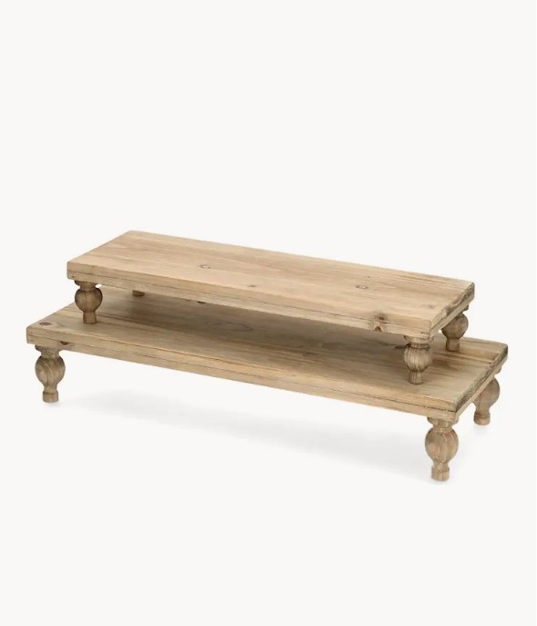 Prisen gjelder for det største bordet på bildet.